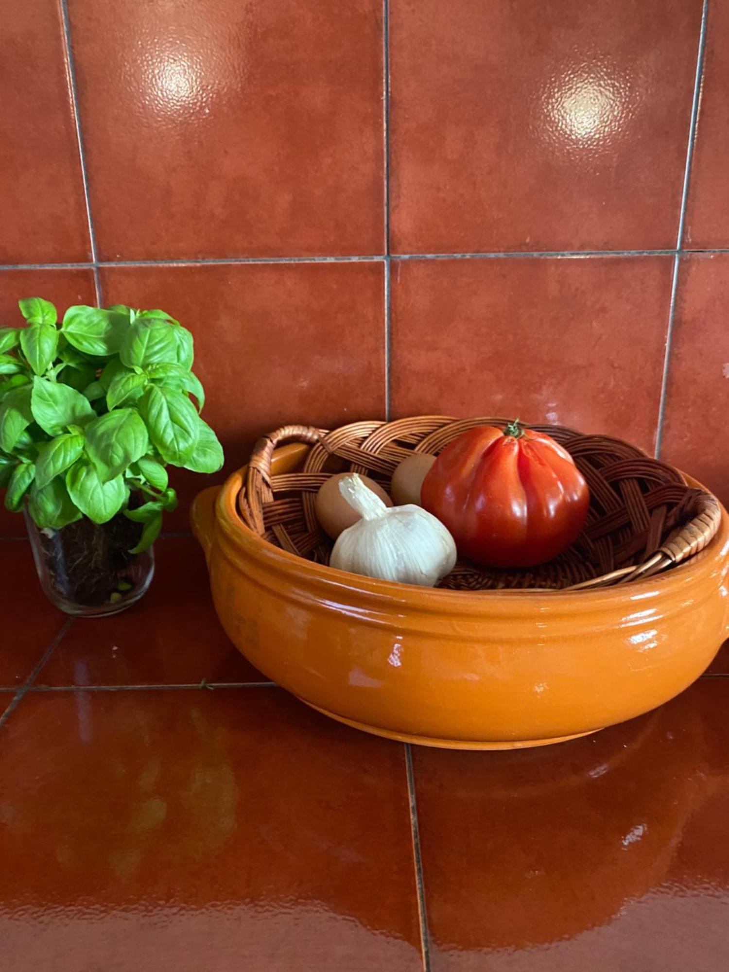 Iconic Italian Townhouse W Rooftop Terrace & Mountain View, Pigna Ngoại thất bức ảnh