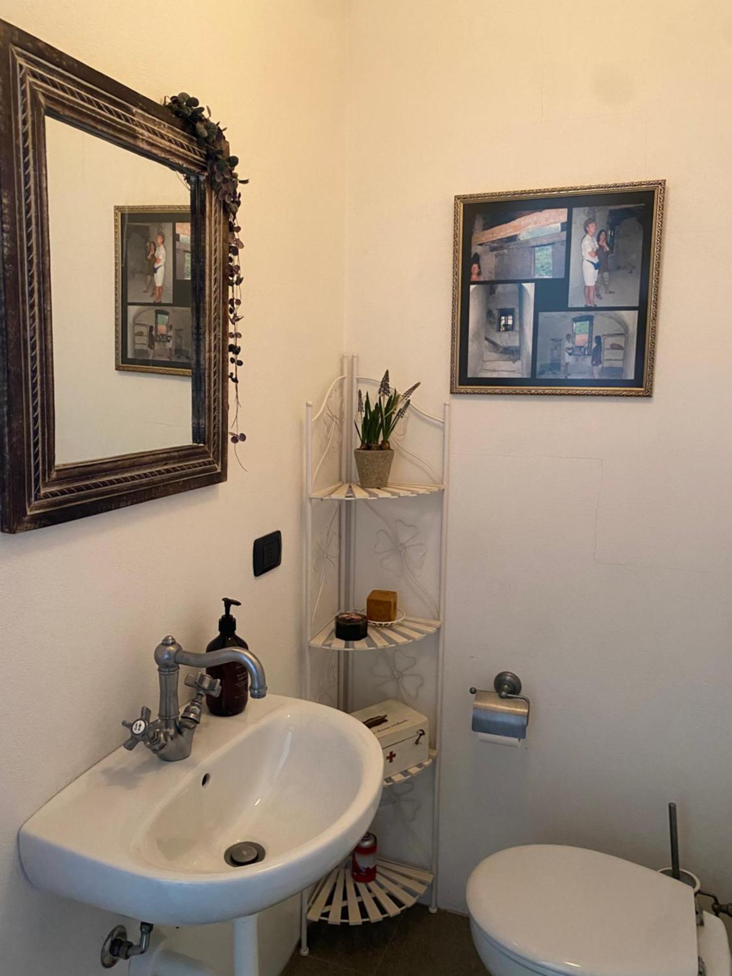 Iconic Italian Townhouse W Rooftop Terrace & Mountain View, Pigna Ngoại thất bức ảnh