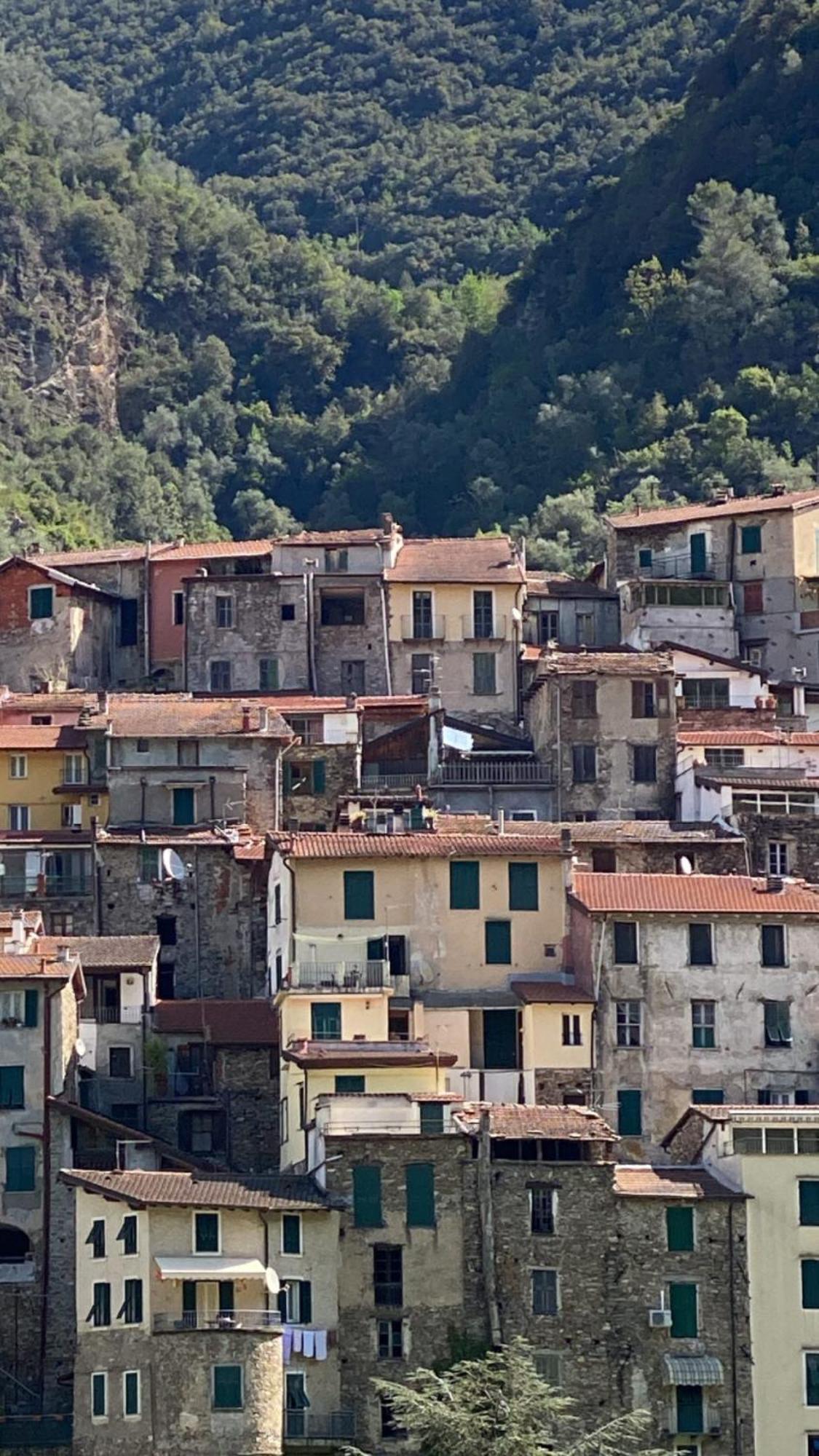 Iconic Italian Townhouse W Rooftop Terrace & Mountain View, Pigna Ngoại thất bức ảnh